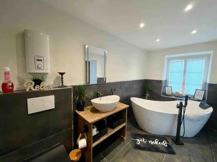 Mya Lenas Suite Irrel Exterior photo